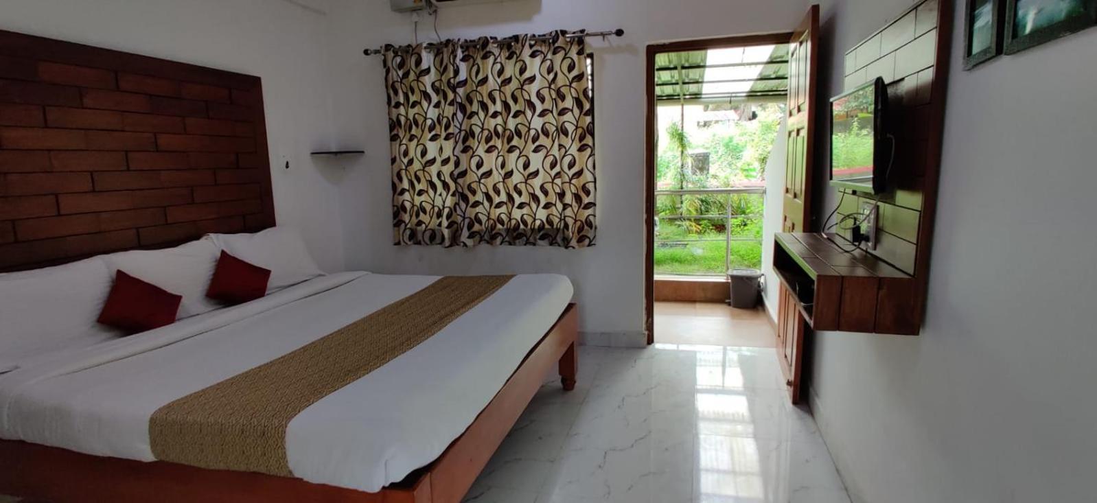 Hotel Mj Beach Resort Baga Exterior foto